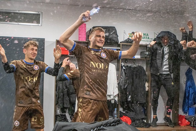 例明显增多 例明显增多